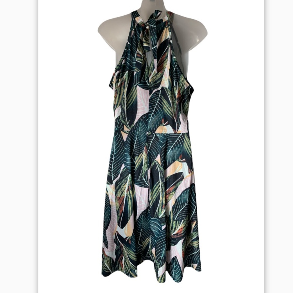 New Ouges Leaf Tropical Print Halter Midi Dress G… - image 6
